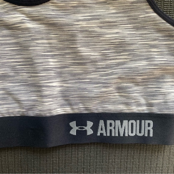 UNDER ARMOUR Sports Bra - M - Picture 3 of 6